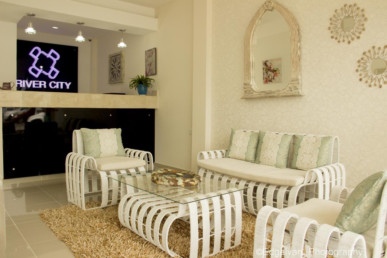 מונטריה River City Hotel מראה חיצוני תמונה