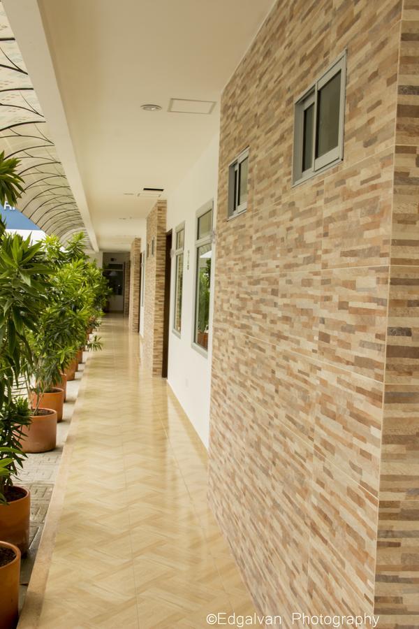 מונטריה River City Hotel מראה חיצוני תמונה