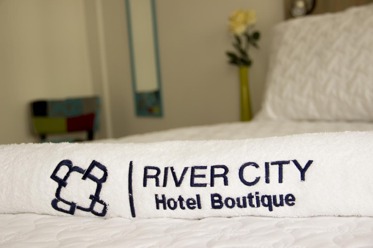 מונטריה River City Hotel מראה חיצוני תמונה